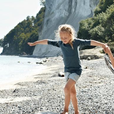 Børn på Møns Klint Strand